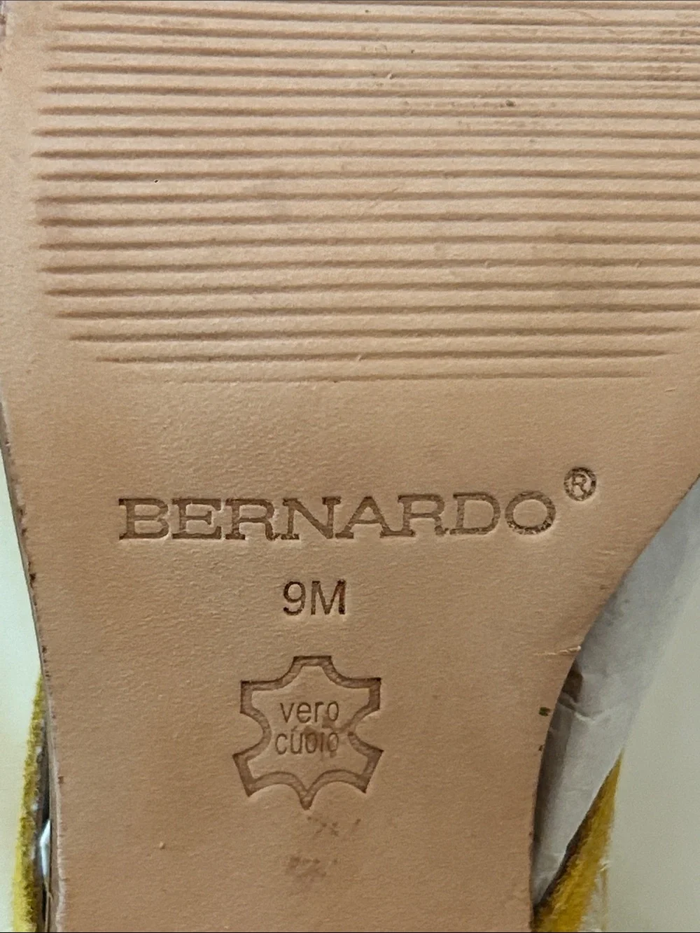 Bernardo Harper Mustard Yellow Suede Peep Toe Shooties Sz 9 Southwestern Emb NEW